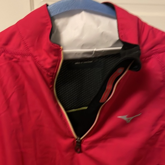 Pink Mizuno running jacket - Picture 7 of 9